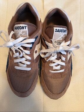 Saucony Men’s Shadow 6000 Brown and White Retro Sneakers